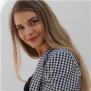 Laureata in economia e diploma  liceo scientifico delle scienze applicate . 
Conosco bene le materie scientifiche, economiche e di diritto